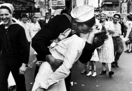 Conhe&ccedil;a 6 signos que beijam de uma forma inesquec&iacute;vel