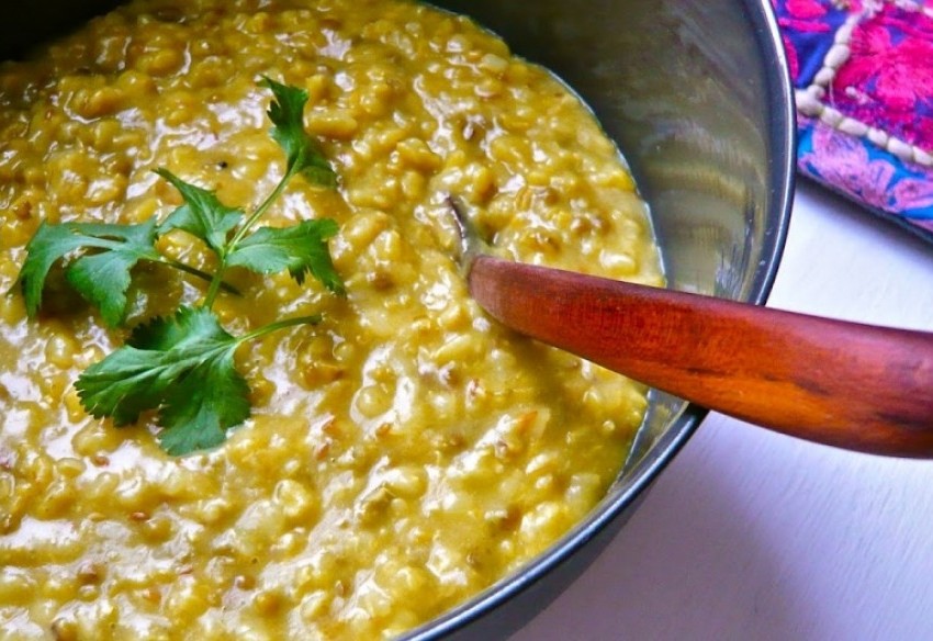 Kitchari a receita para ajudar a desintoxicar o organismo