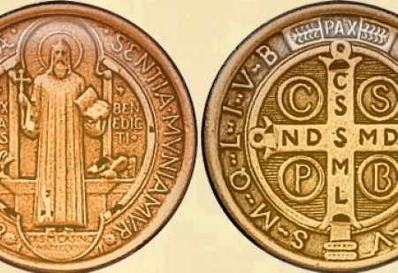A poderosa ora&ccedil;&atilde;o da Medalha de S&atilde;o Bento contra todo o tipo de inimigos