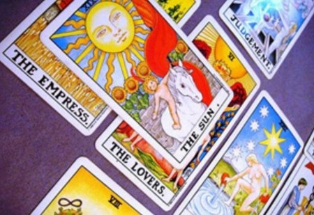 Como é que uma consulta de Tarot pode ajudar?